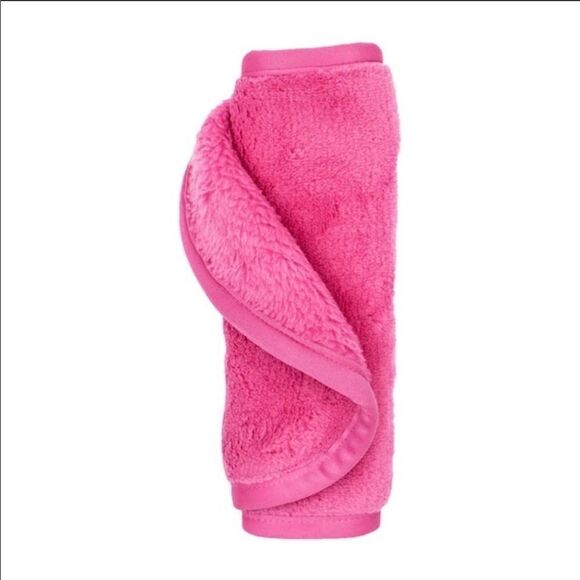 The Original MakeUp Eraser® Makeup Remover Cloth - Picture 3 of 8